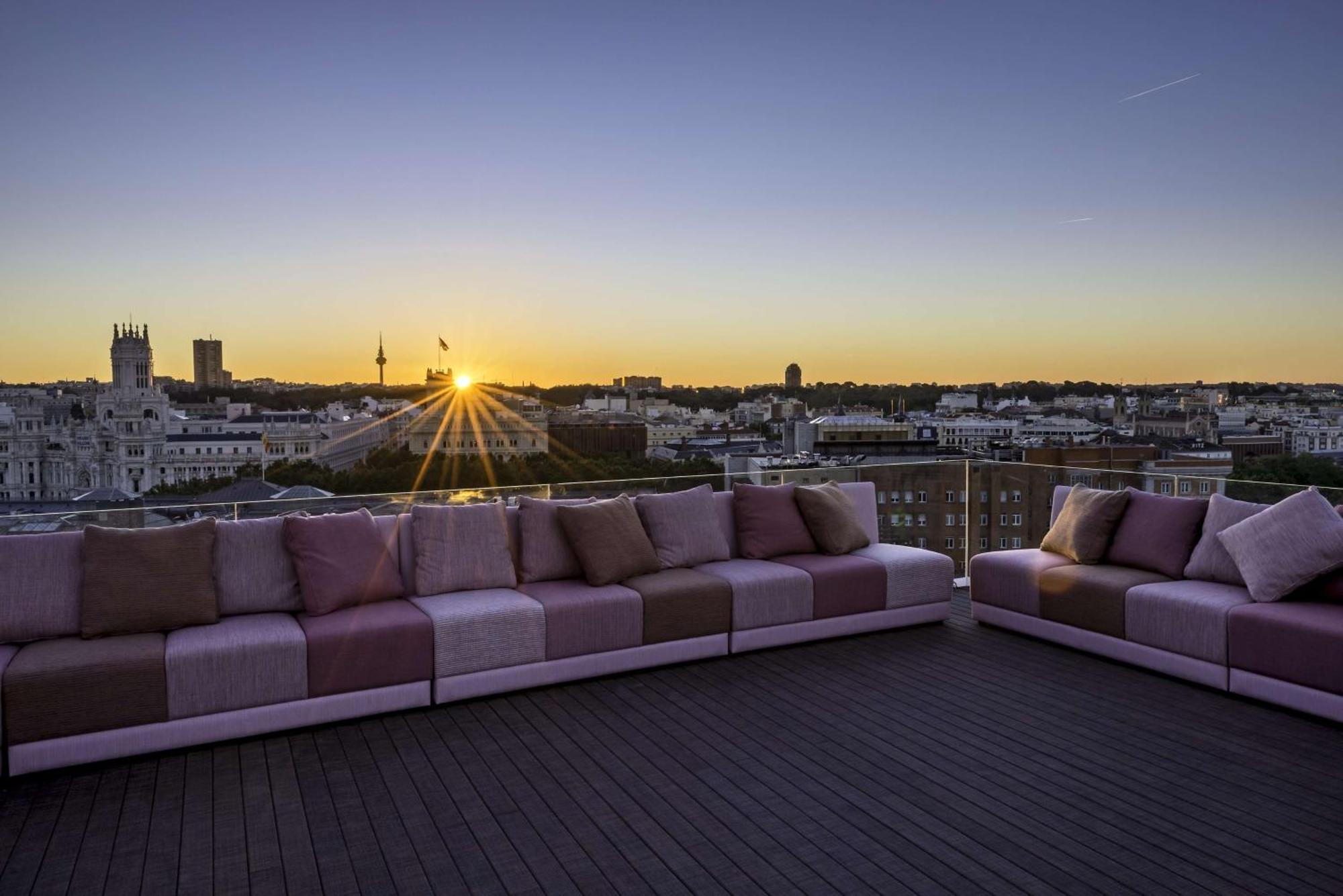 Nh Collection Madrid Suecia Otel Dış mekan fotoğraf View from the rooftop