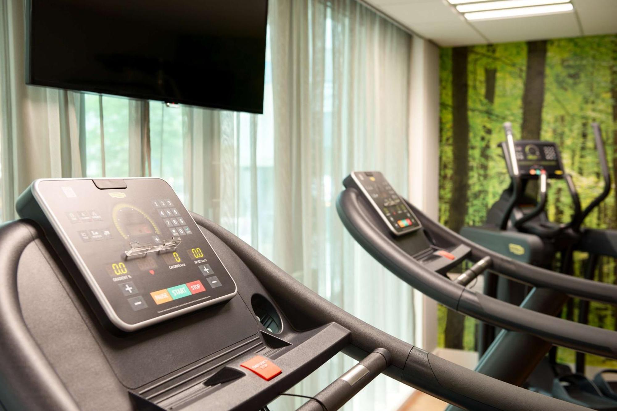 Nh Collection Madrid Suecia Otel Dış mekan fotoğraf The gym at the hotel