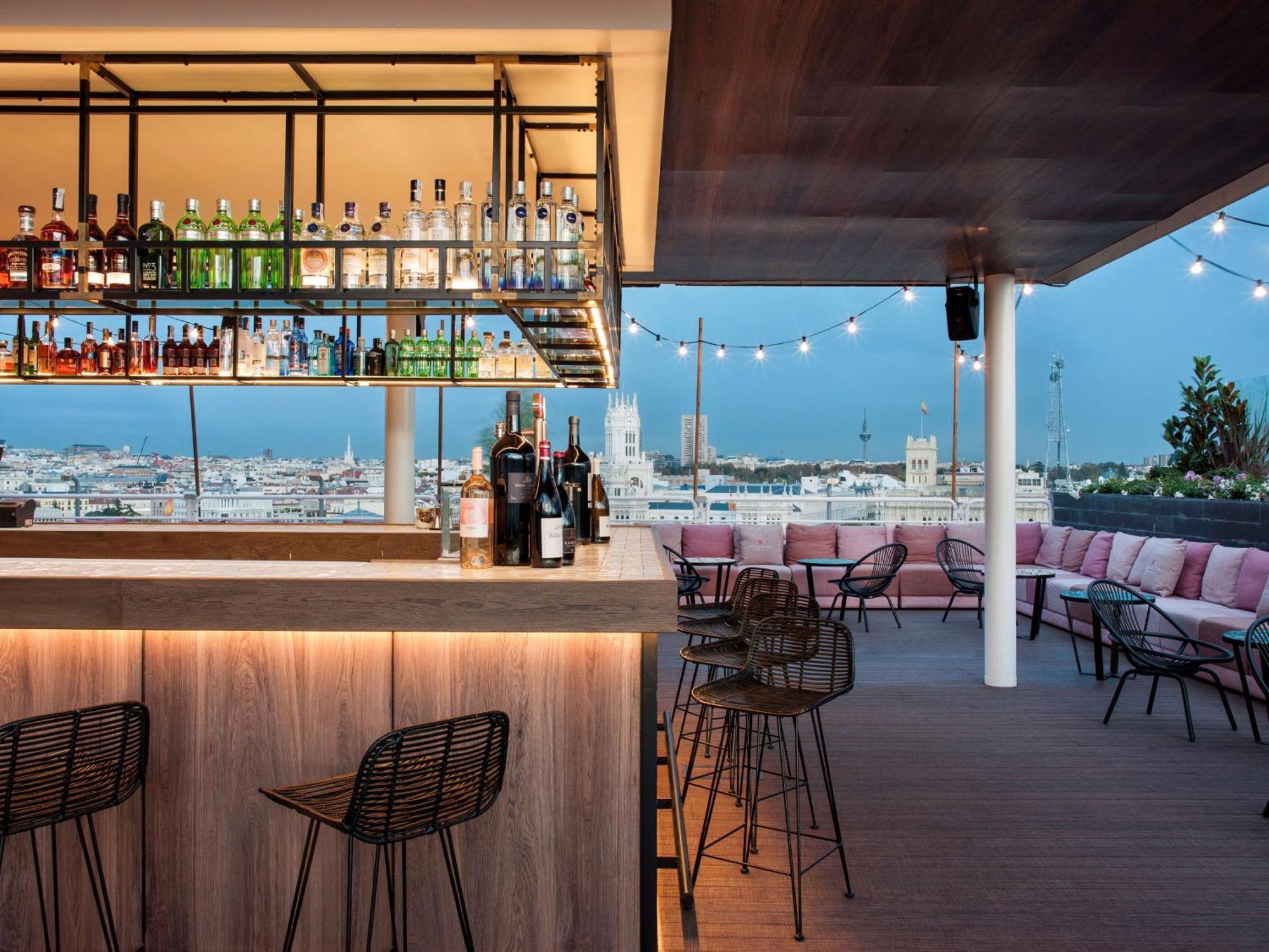 Nh Collection Madrid Suecia Otel Dış mekan fotoğraf The rooftop bar