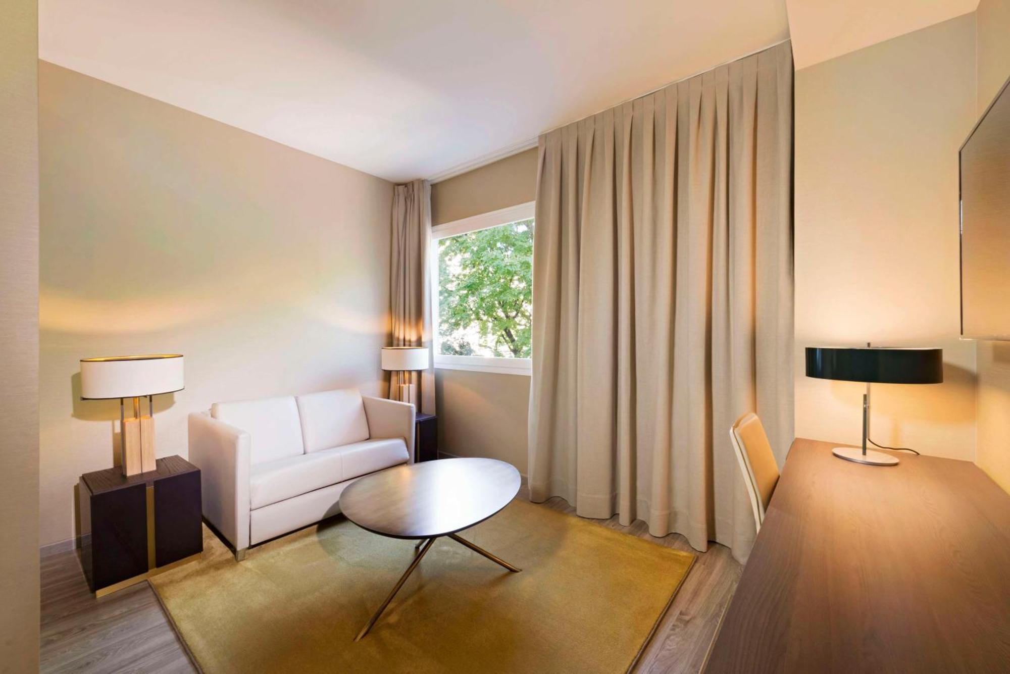Nh Collection Madrid Suecia Otel Dış mekan fotoğraf A room at the hotel